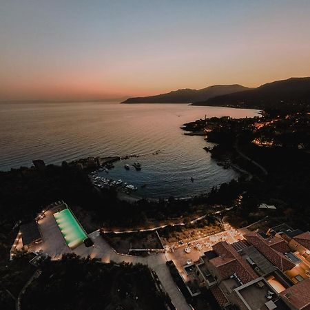 Diapori Suites Hotel 카르다밀리 외부 사진