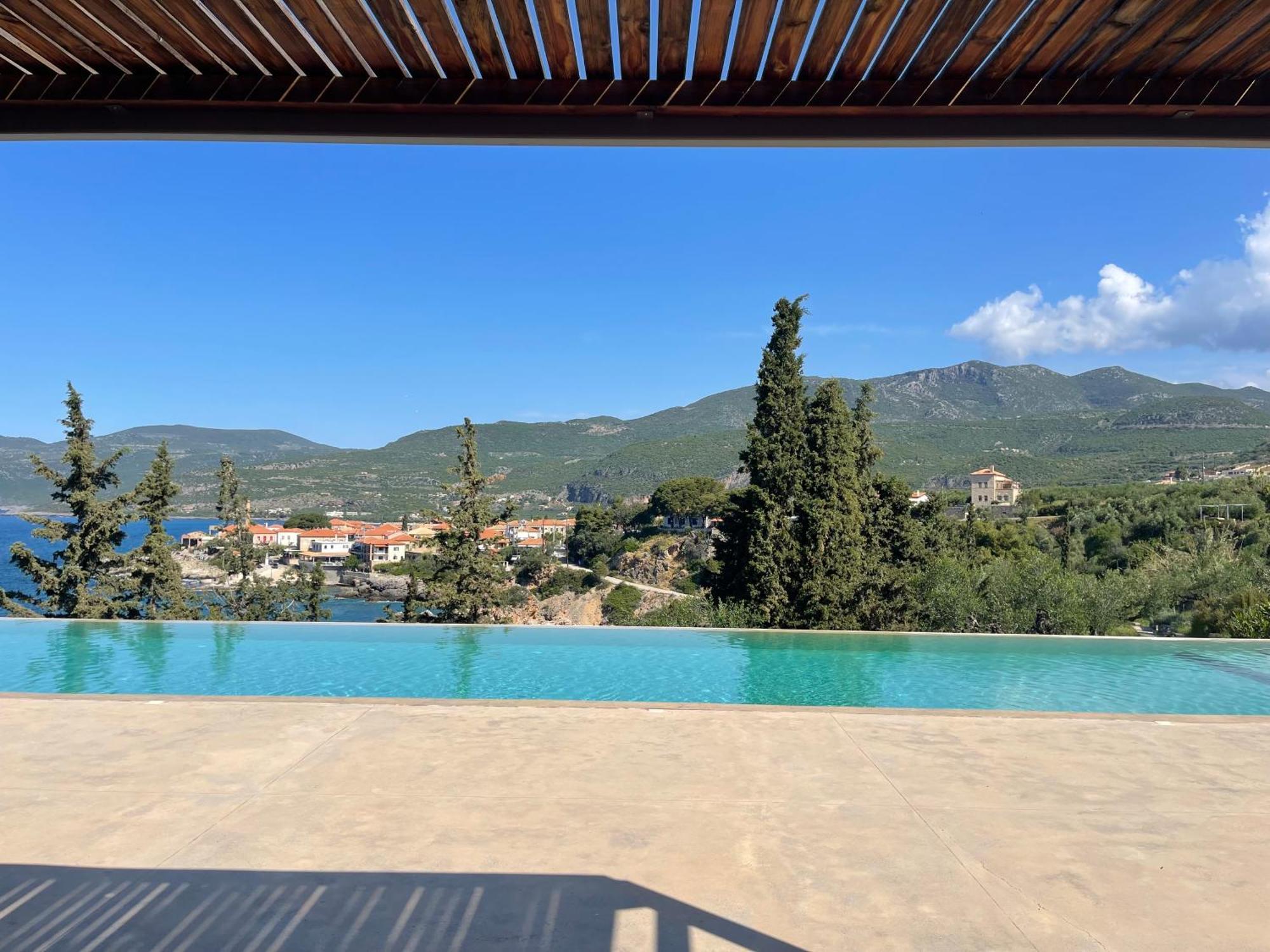 Diapori Suites Hotel 카르다밀리 외부 사진